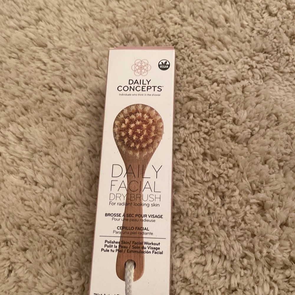 Daily concepts daily facial dry brush